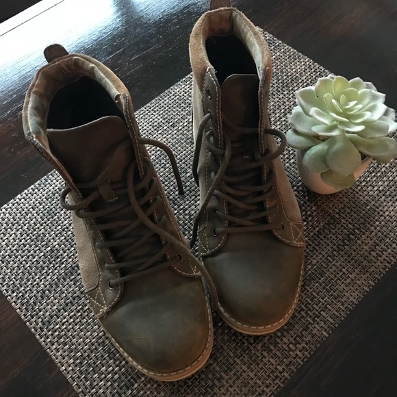 DONATED Men’s leather boots - Picture 2 of 8